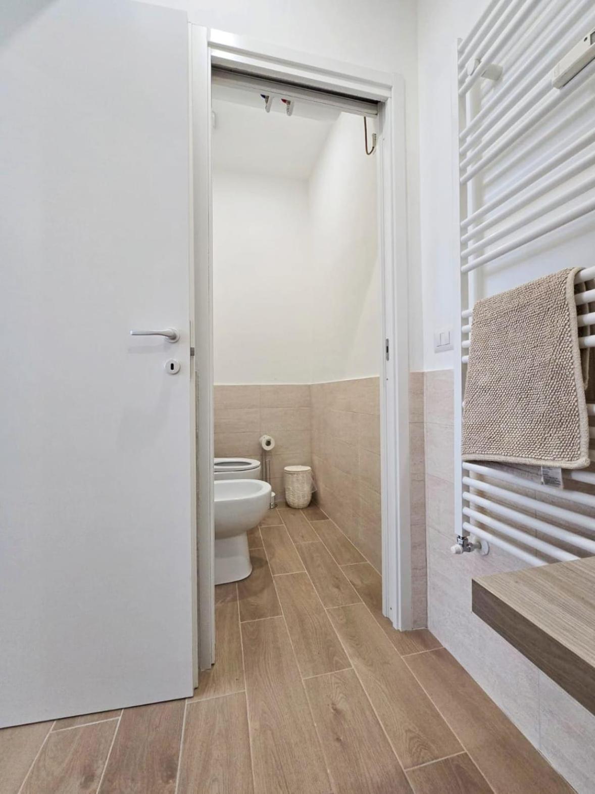 Yr Apartments Milan - Tibaldi Bagian luar foto