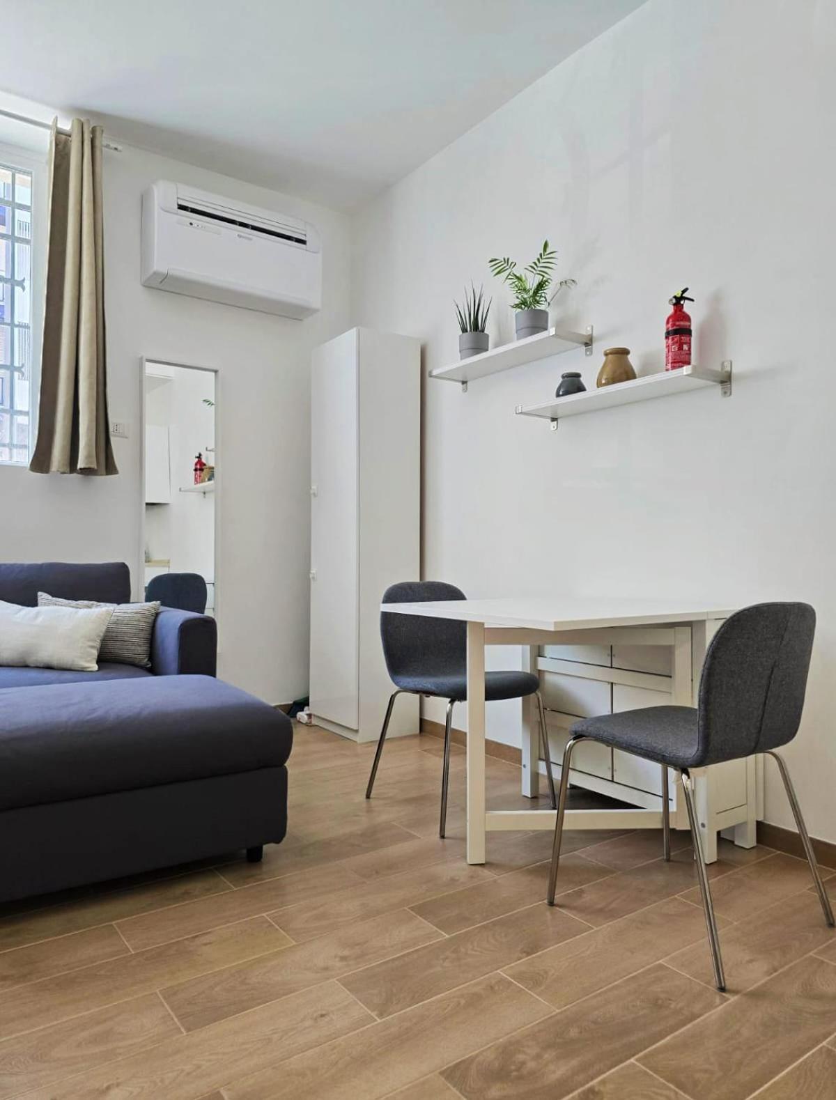Yr Apartments Milan - Tibaldi Bagian luar foto