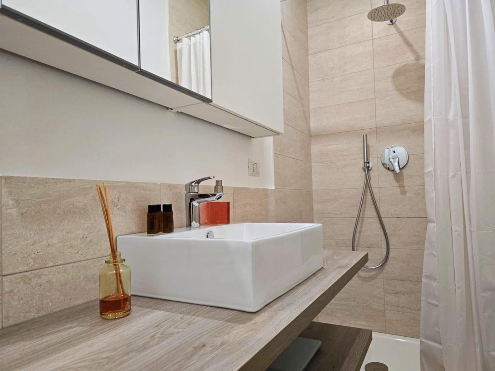 Yr Apartments Milan - Tibaldi Bagian luar foto